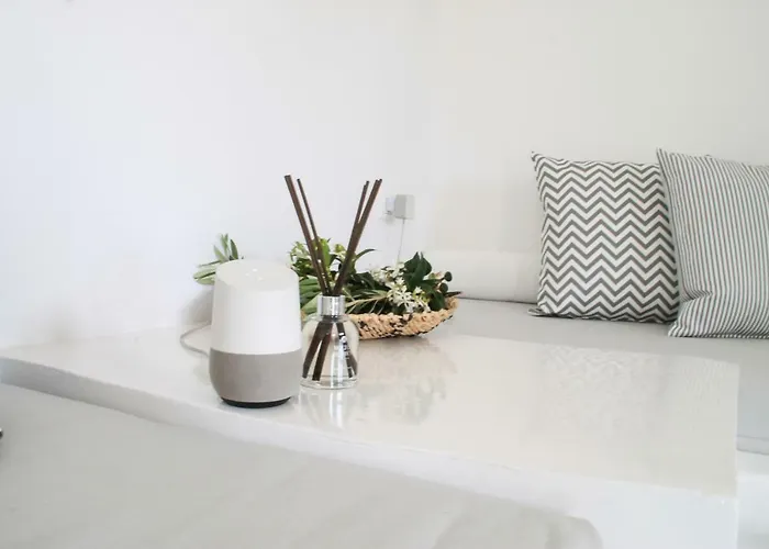 Ow Andros Luxury فندق غافريون