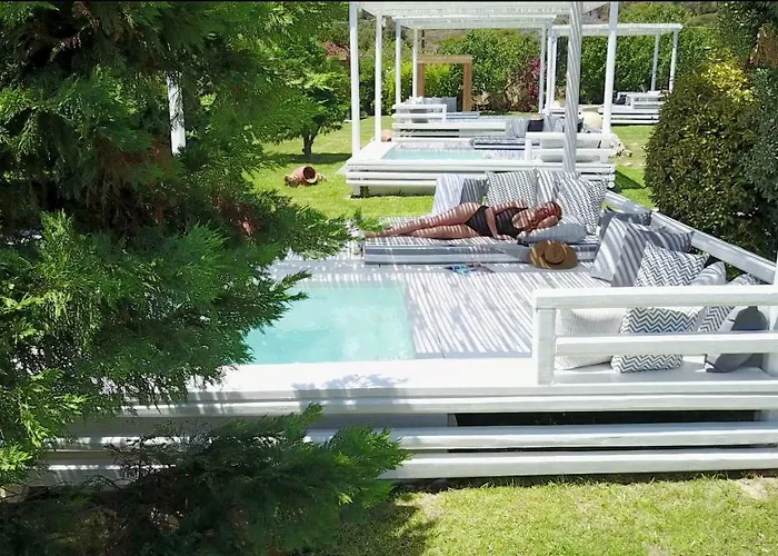 Ow Andros Luxury 5* غافريون